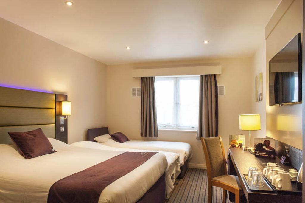 Premier Inn Dunfermline Room photo