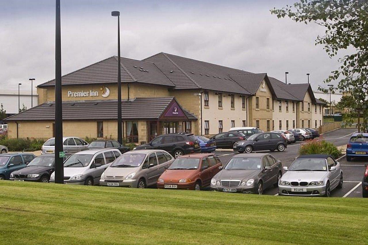 Premier Inn Dunfermline Exterior photo